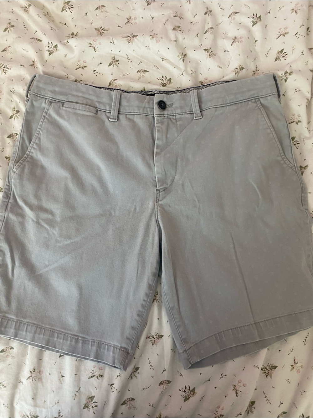 Men's Patterned Light Gray Casual Dots - Classic Summer Style